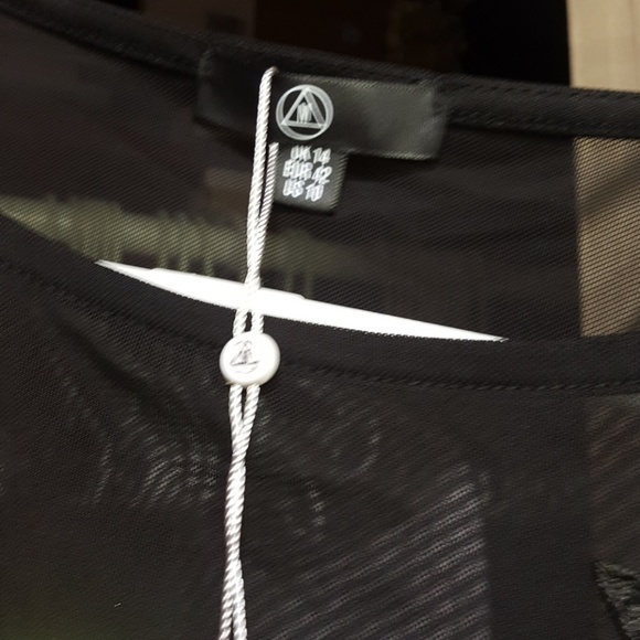 Embroidered crop top - Picture 4 of 4